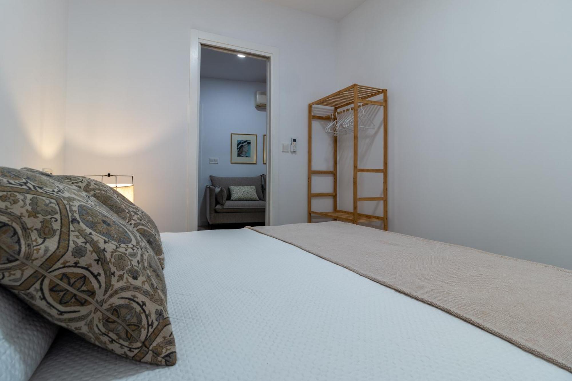 Apartamento Conde Y Luque Cordoba Ngoại thất bức ảnh
